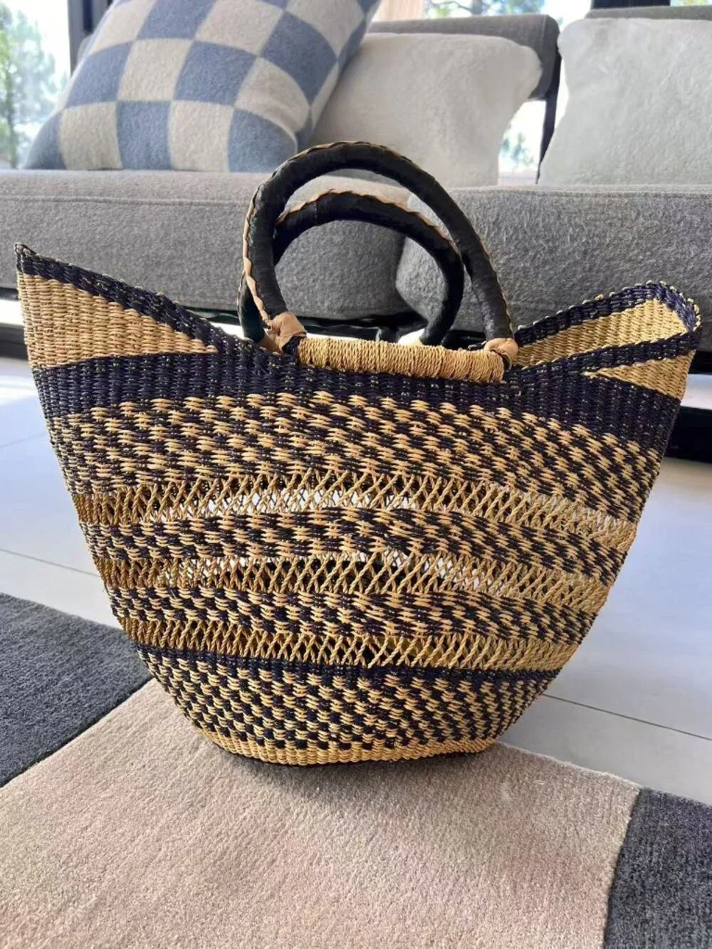 Brand New Bolga Large Handwoven Ghanaian Straw Market Tote Basket – Navy